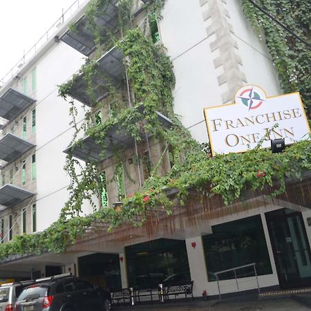 Franchise One Hotel Makati City Zewnętrze zdjęcie