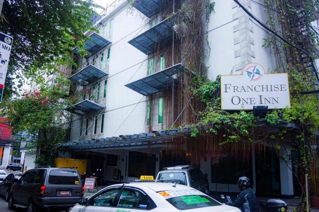 Franchise One Hotel Makati City Zewnętrze zdjęcie