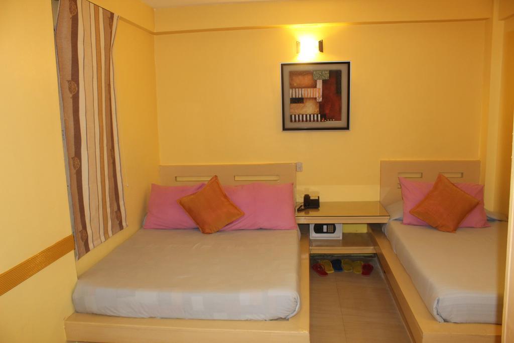 Franchise One Hotel Makati City Zewnętrze zdjęcie