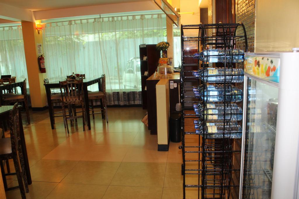 Franchise One Hotel Makati City Zewnętrze zdjęcie